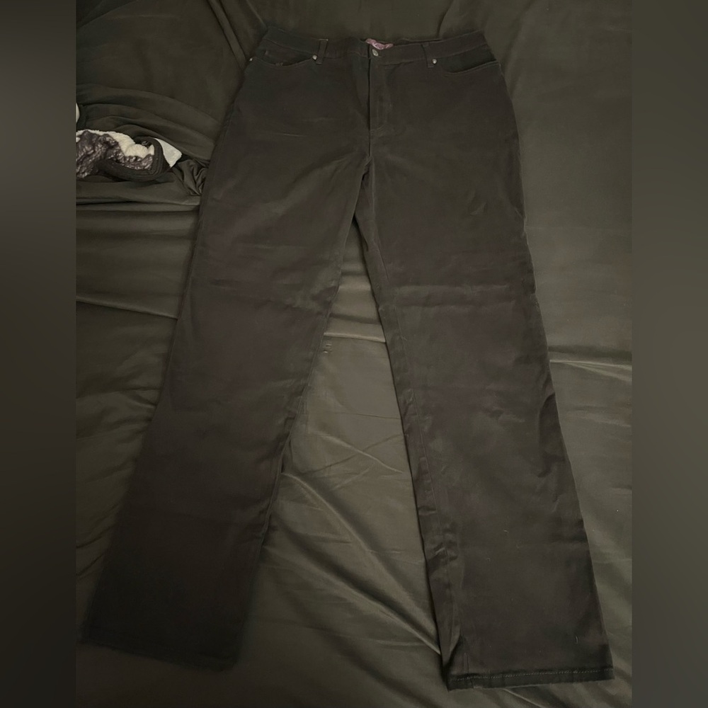 Women’s Gloria Vanderbilt tapered leg black size 18 Tall jeans NWT